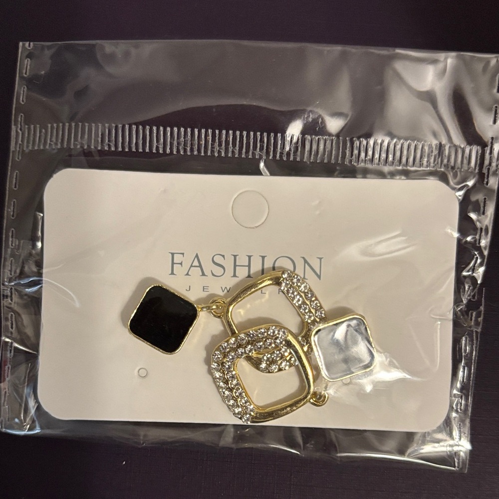 Fashion Jewelry Gold and Black Hair Clips